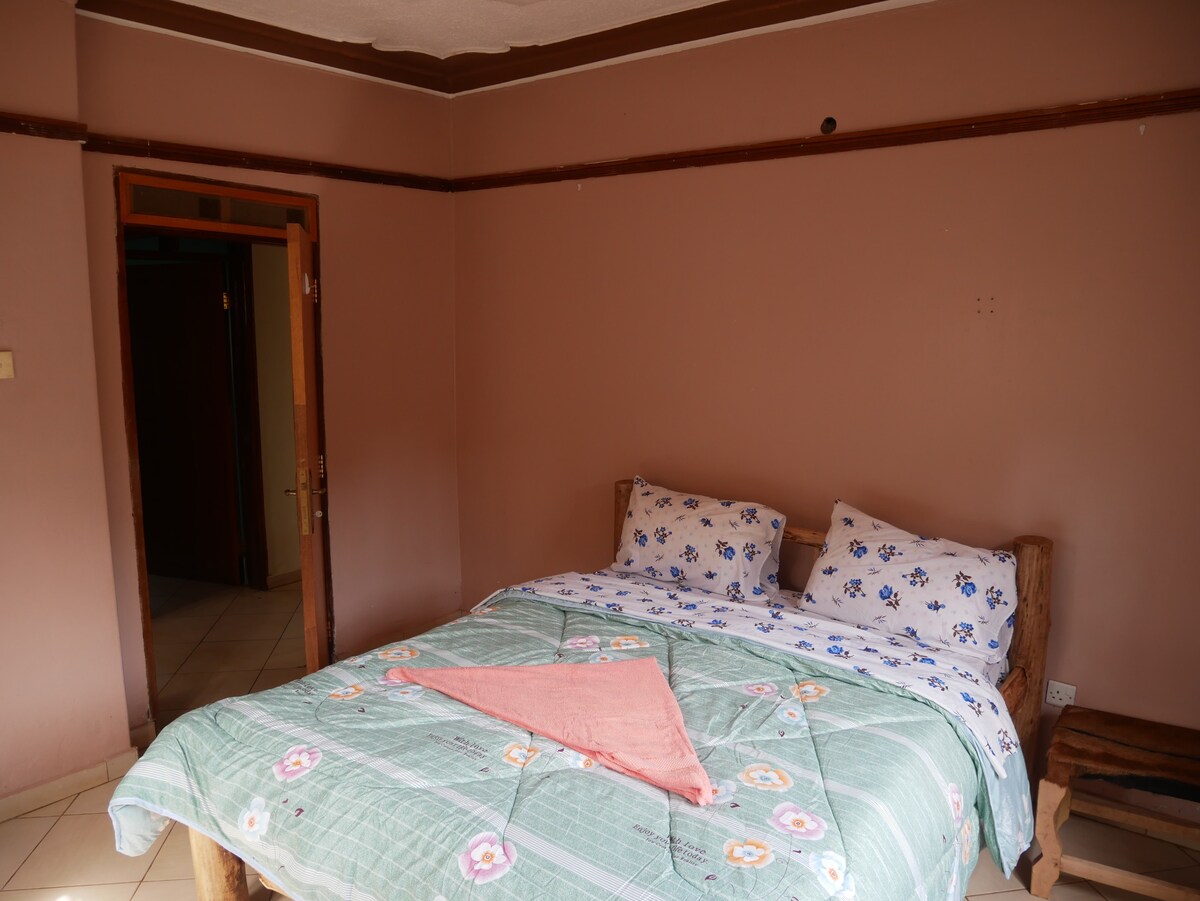 Eastern-Wings Uganda Safaris Homestay