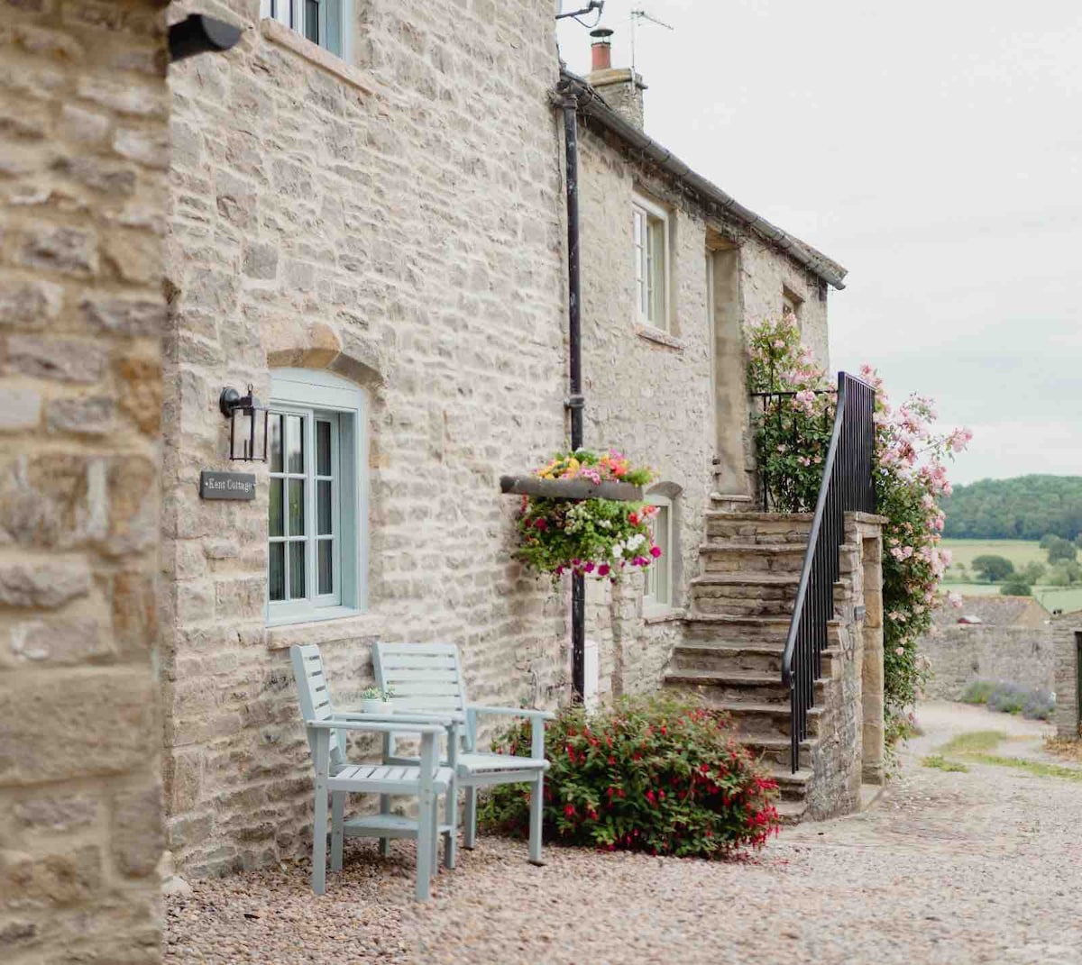 Luxury Dales village retreat,  quiet private lane.