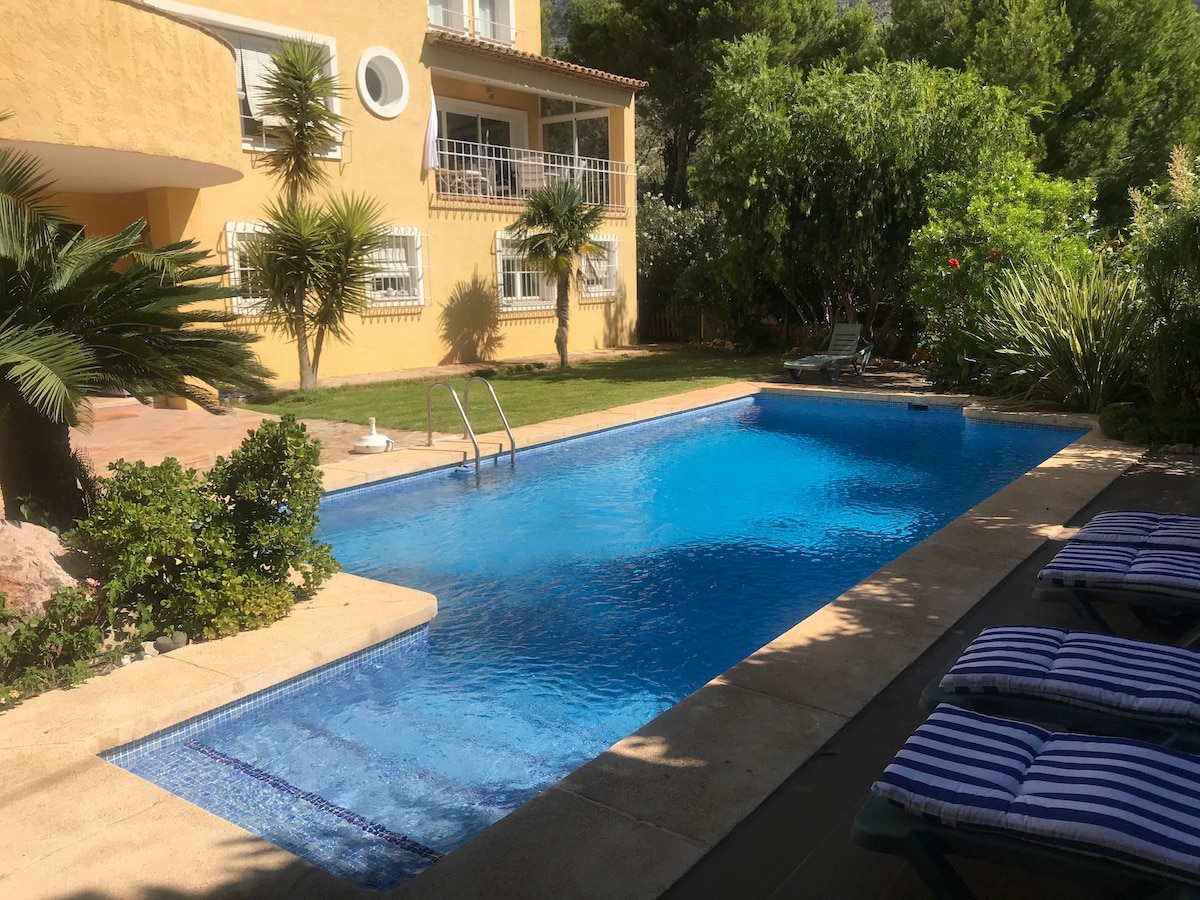 Altea ,10 pax.,groundfloor of villa, private pool