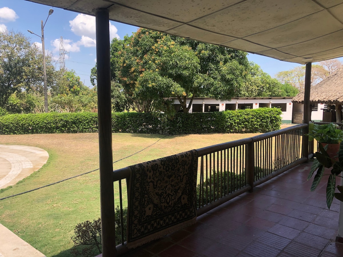 Cabaña Con Piscina Perfecta Para Disfrutar.