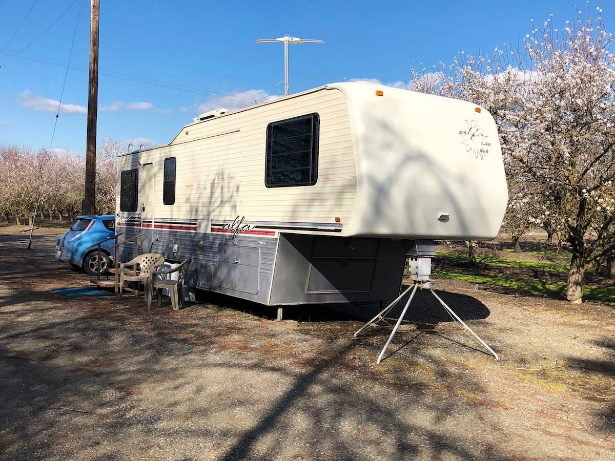 Almond Country Restful 5th Wheel Estate