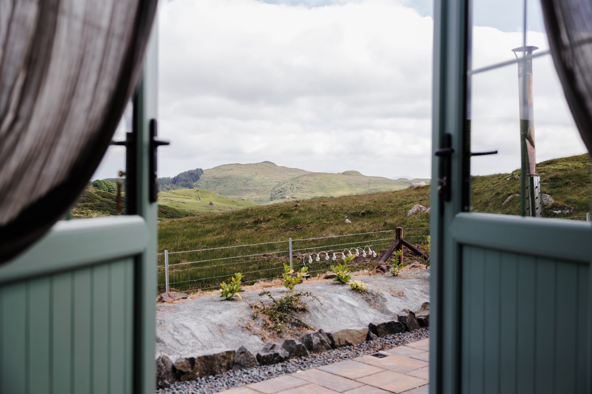 Slieve Croob Glamping,
Shepherds Hut 'Croob View'