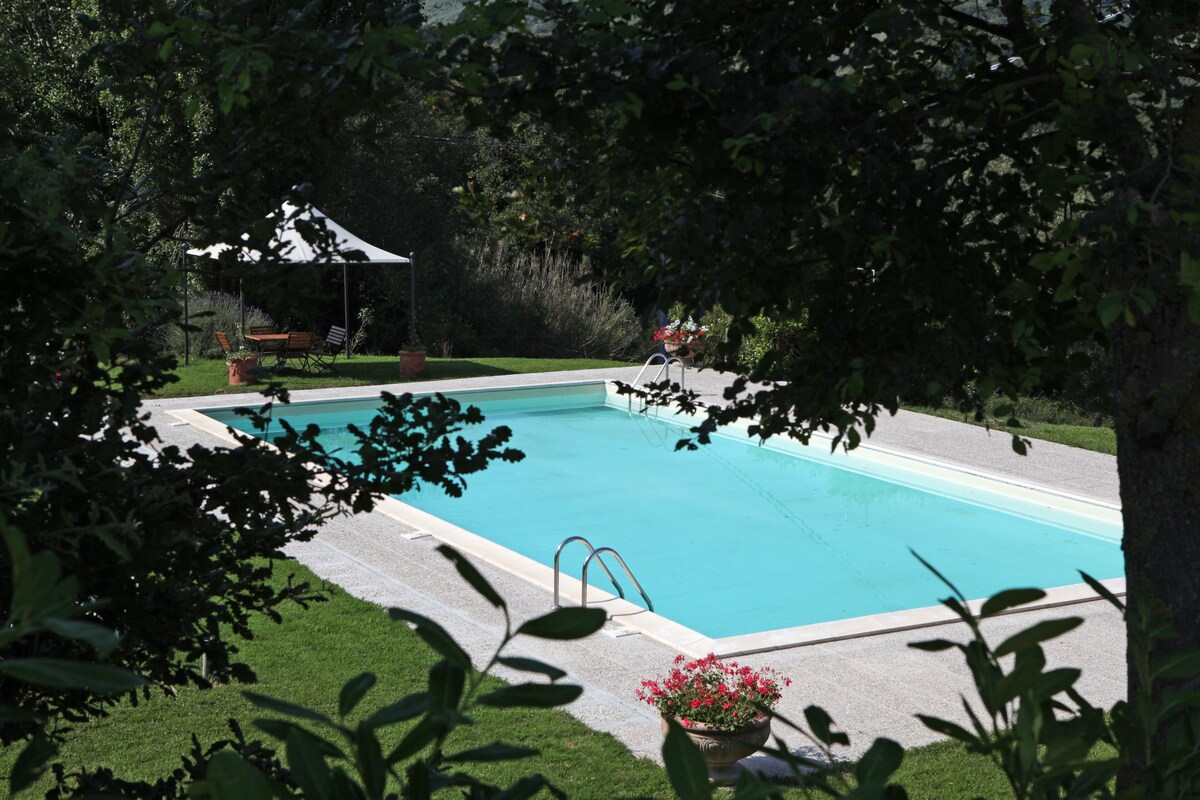 Lovely 4px.apartment-NOCE with private garden