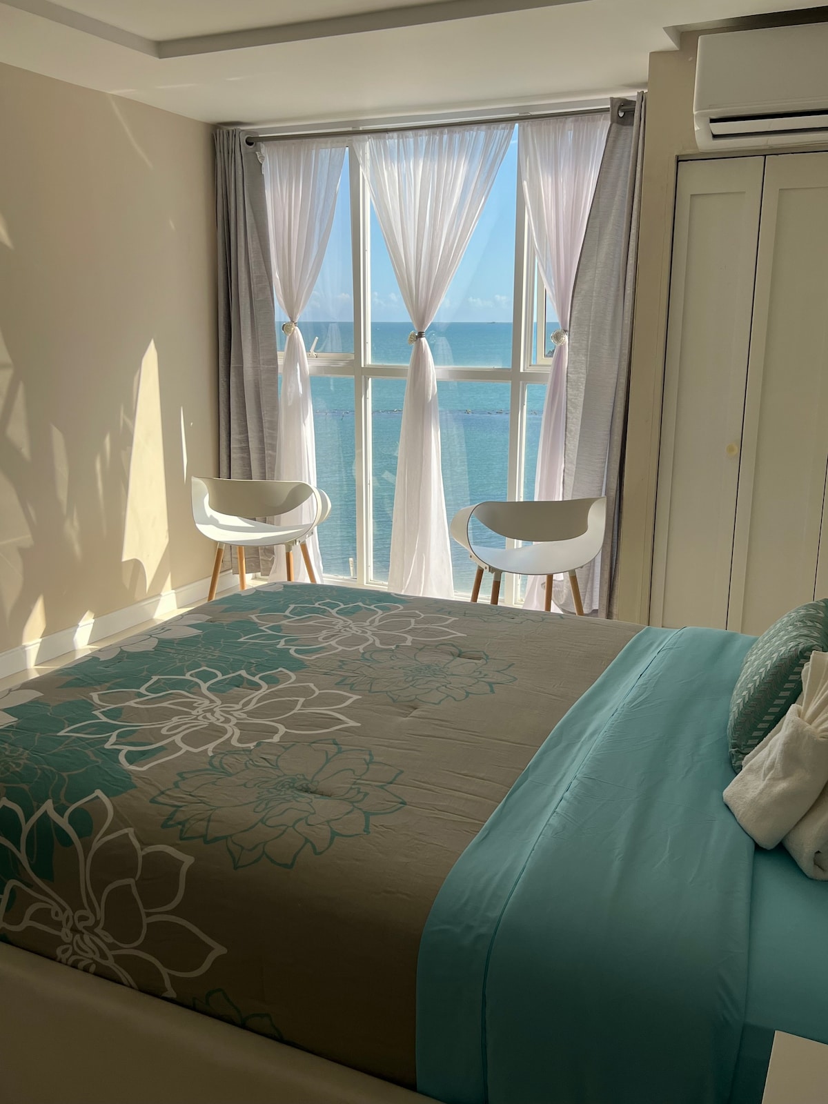 Luxurious One Bedroom in Portmore, Jamaica