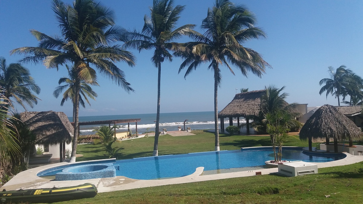 Casa Caracol frente al mar en Costa Esmeralda, Ver