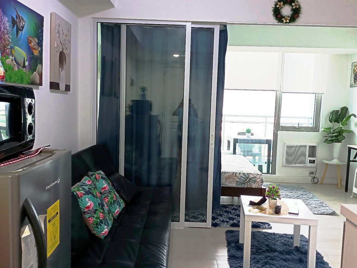 1 Br with Balcony, fully furnished unit.