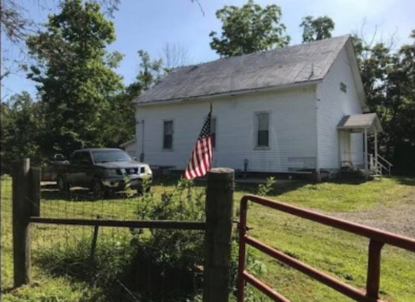 Rustic, 1 bedroom in a historic bldg, free parking