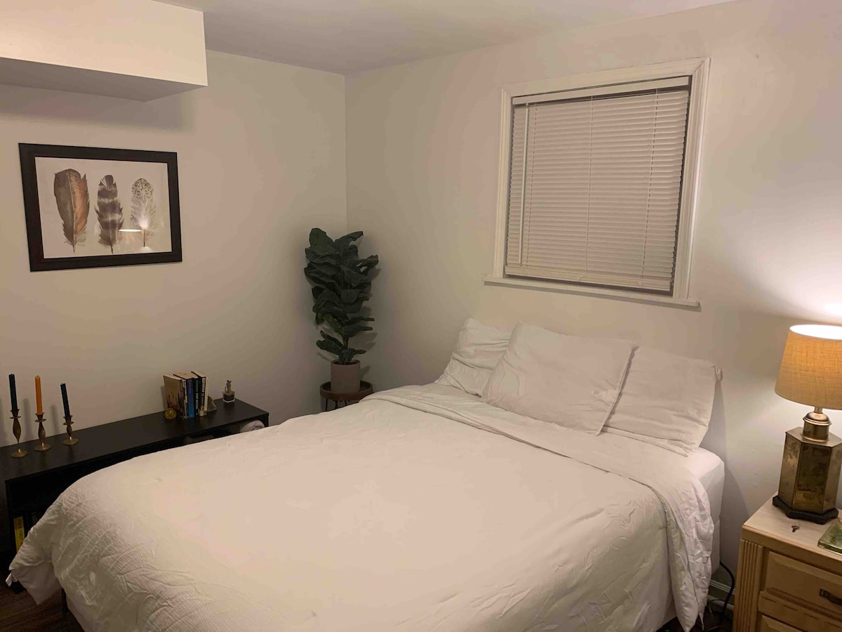 Private Room 3 Miles From Downtown Huntsville