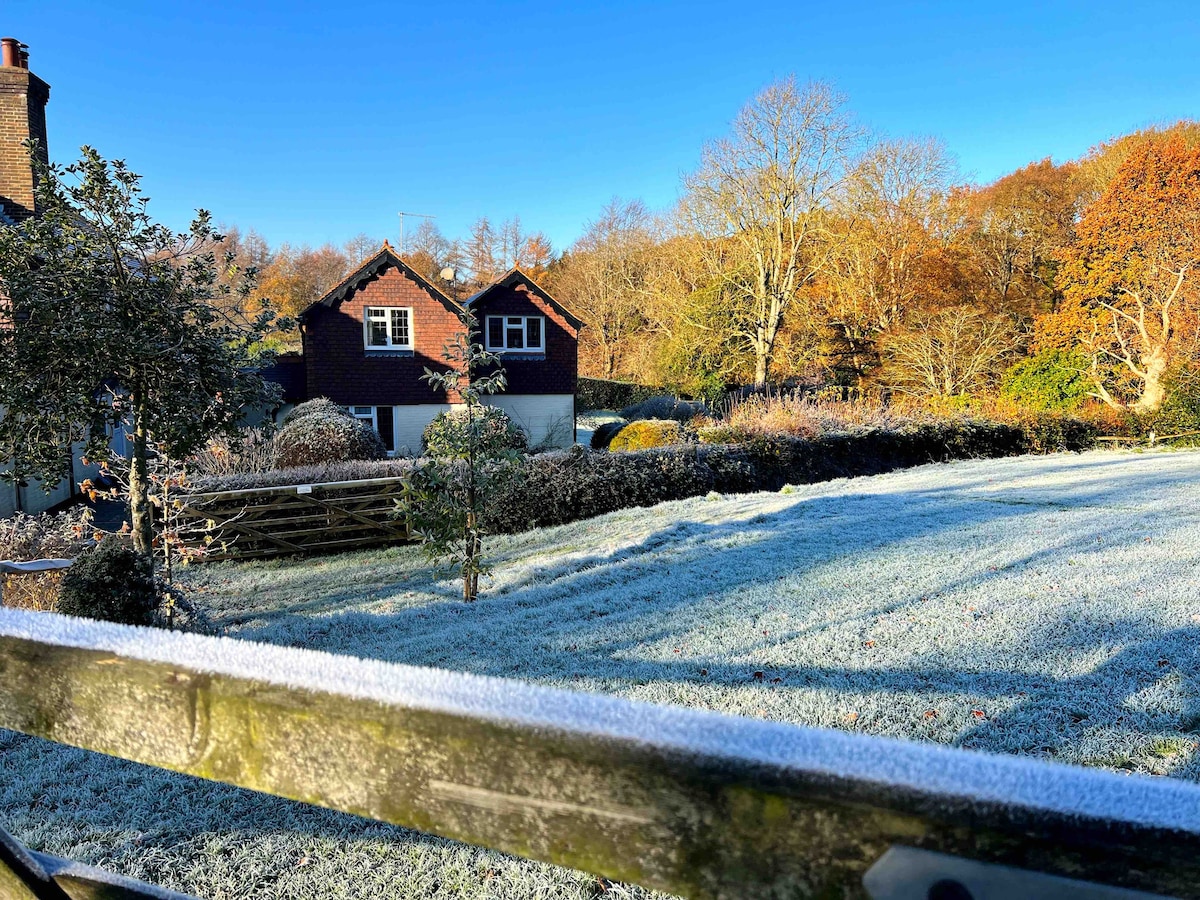 The Cottage, Dovedale Farm, Crowborough, TN6 1UT