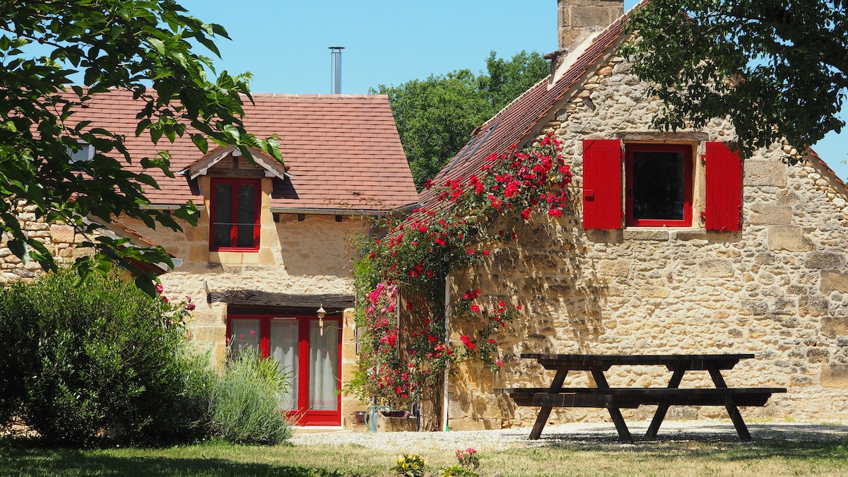 Pleine nature, charmant cottage proche de Lascaux.