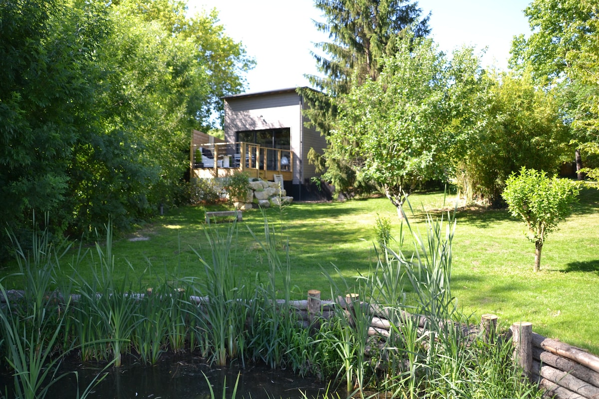 Marais poitevin La cabane les pieds dans l'eau