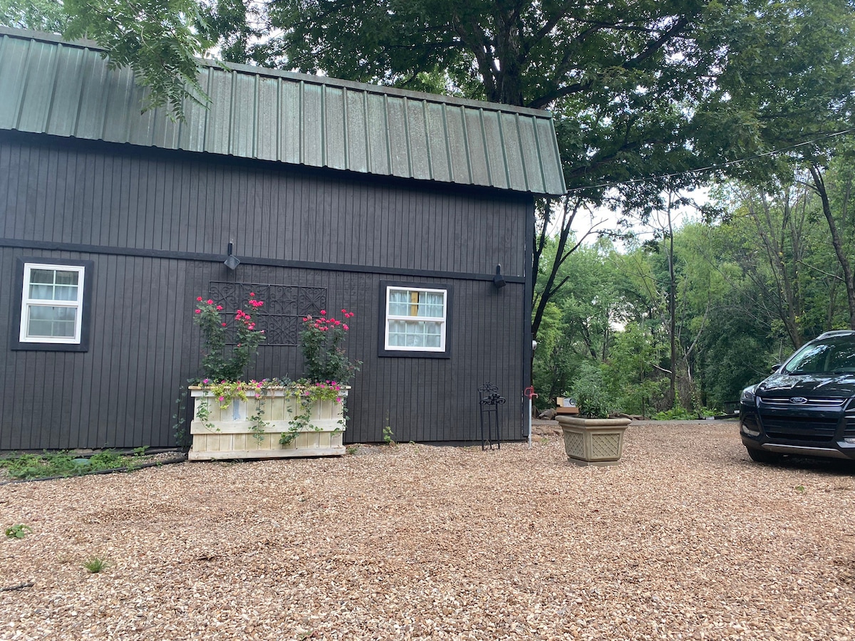 蜻蜓小屋~ 20英亩私人/山景