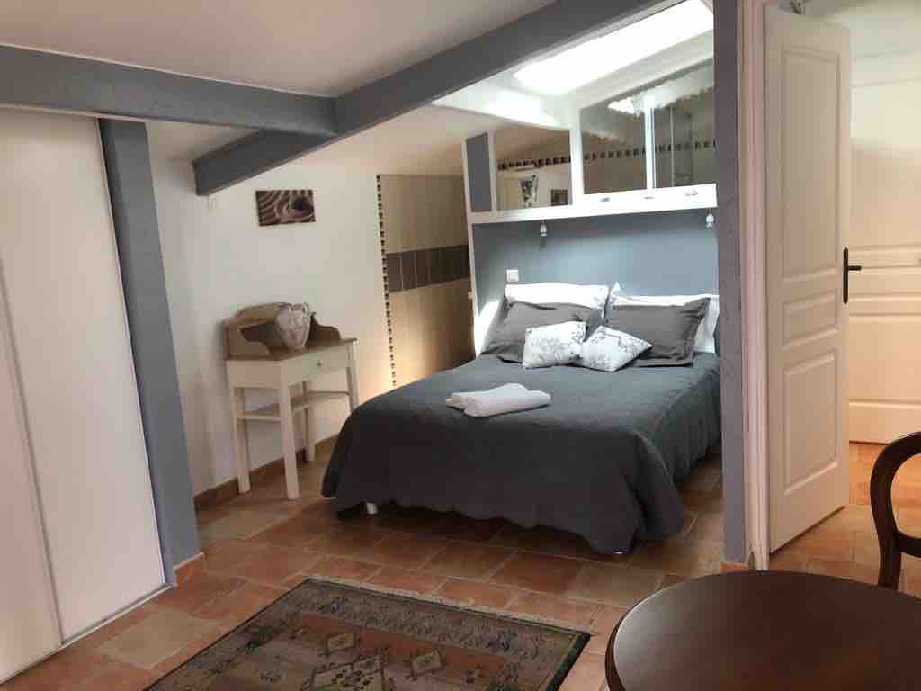 Une chambre au Pays Basque