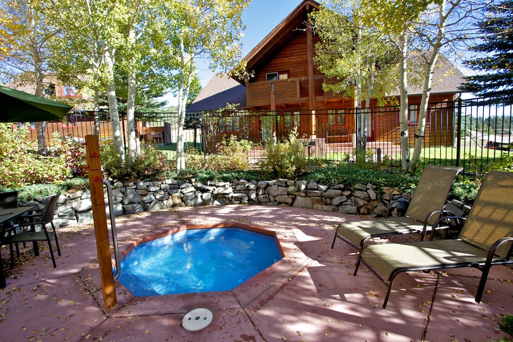 Rams Horn Village 2BR/2BA Sleeps 6