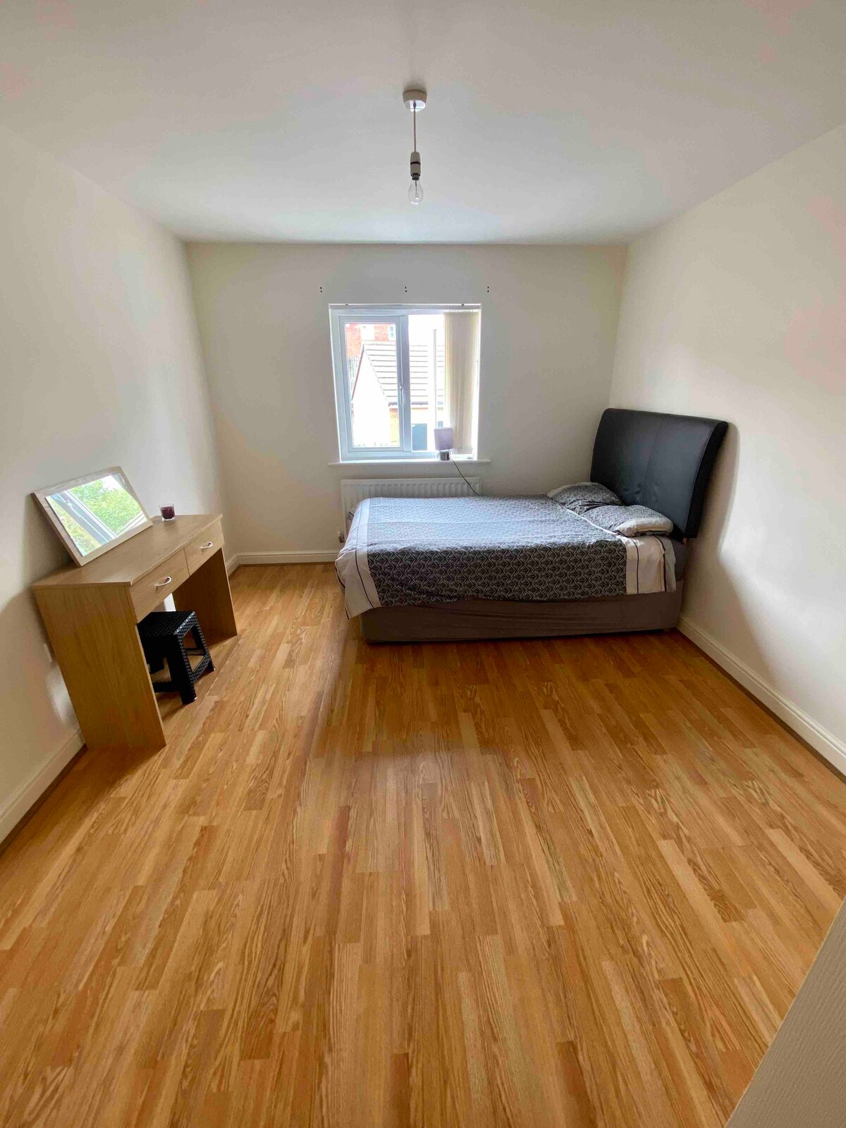 Lovely 1 bedroom flat on new build housing estate