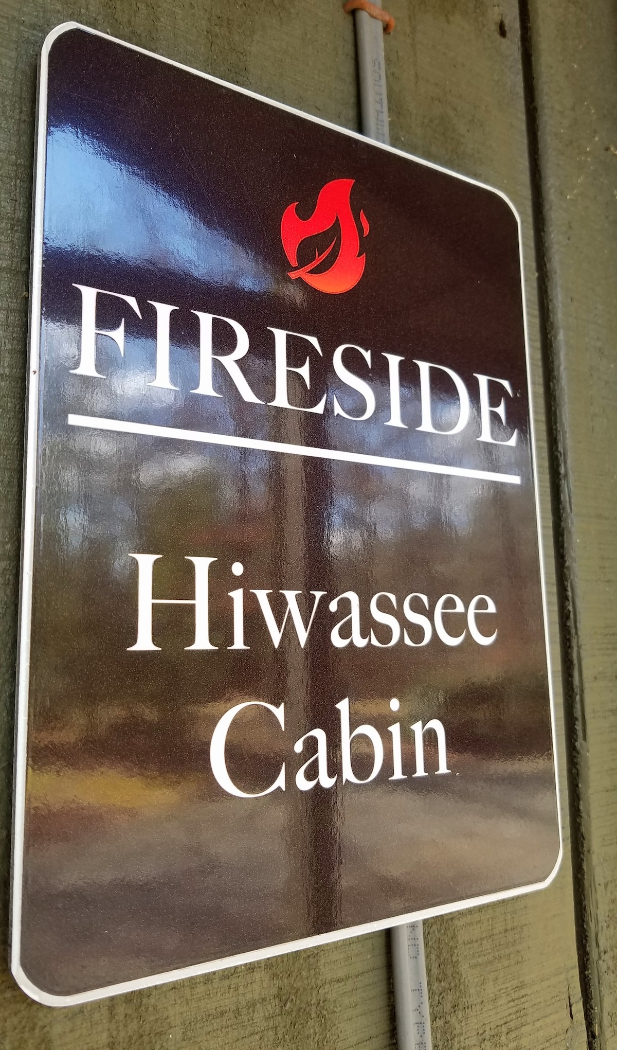 Hiwassee Cabin-Basecamp ，为您提供无尽的冒险之旅！