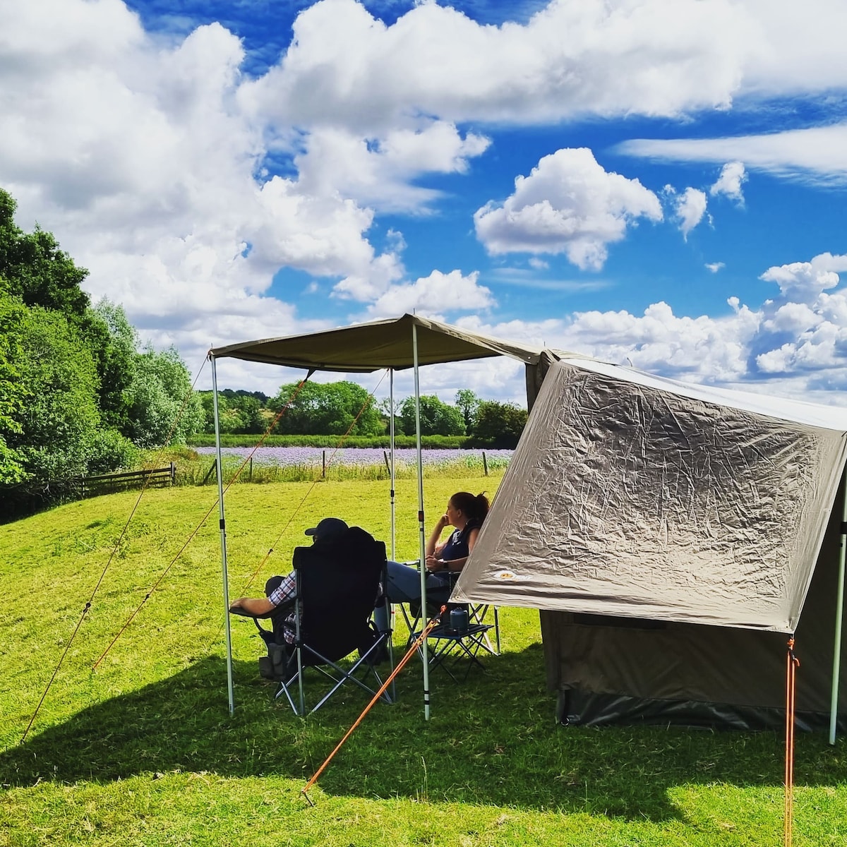 Wonderful family, firepit & dog friendly campsite