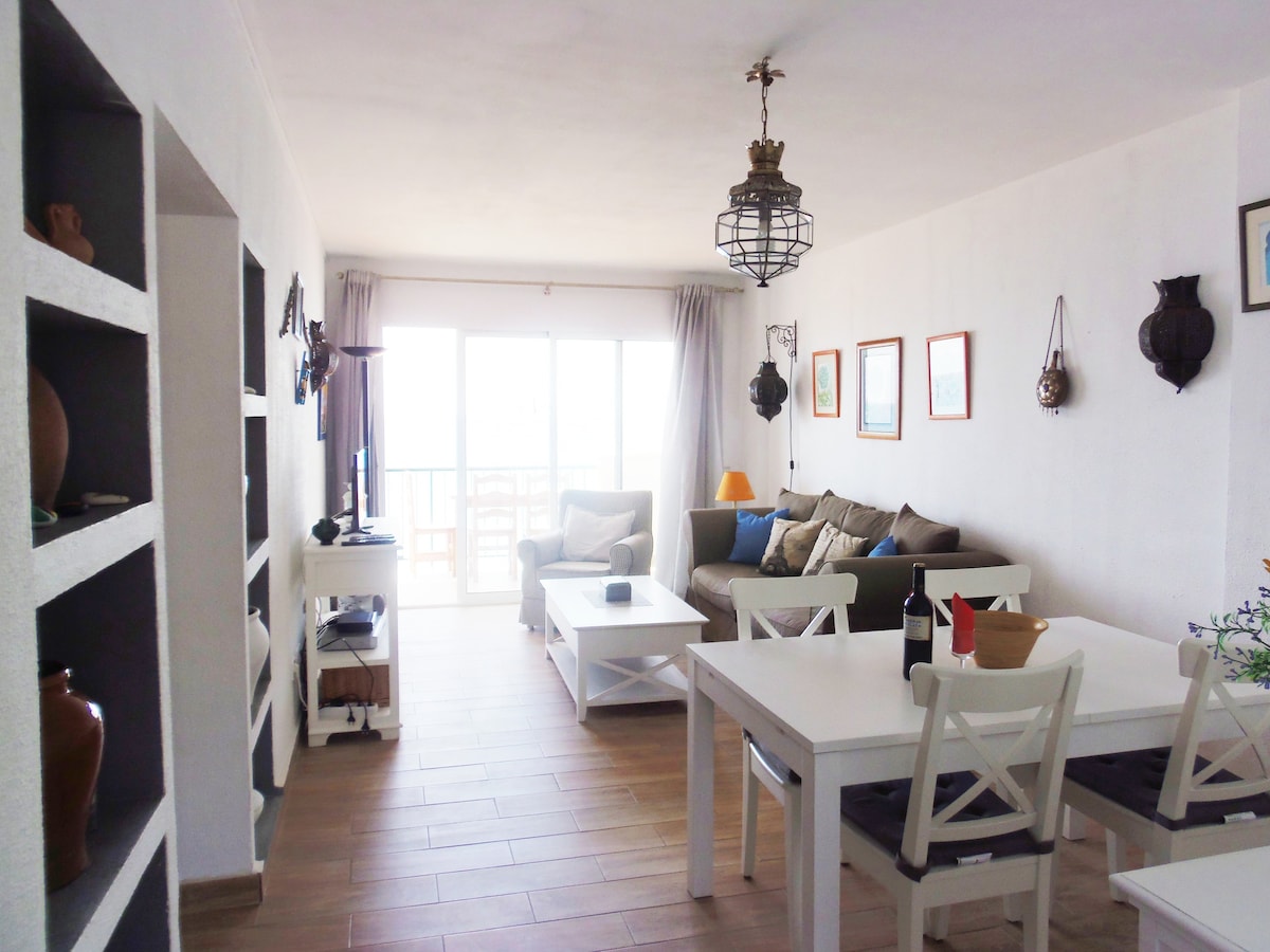二居室公寓Torrecilla -El chucho海滩， Nerja