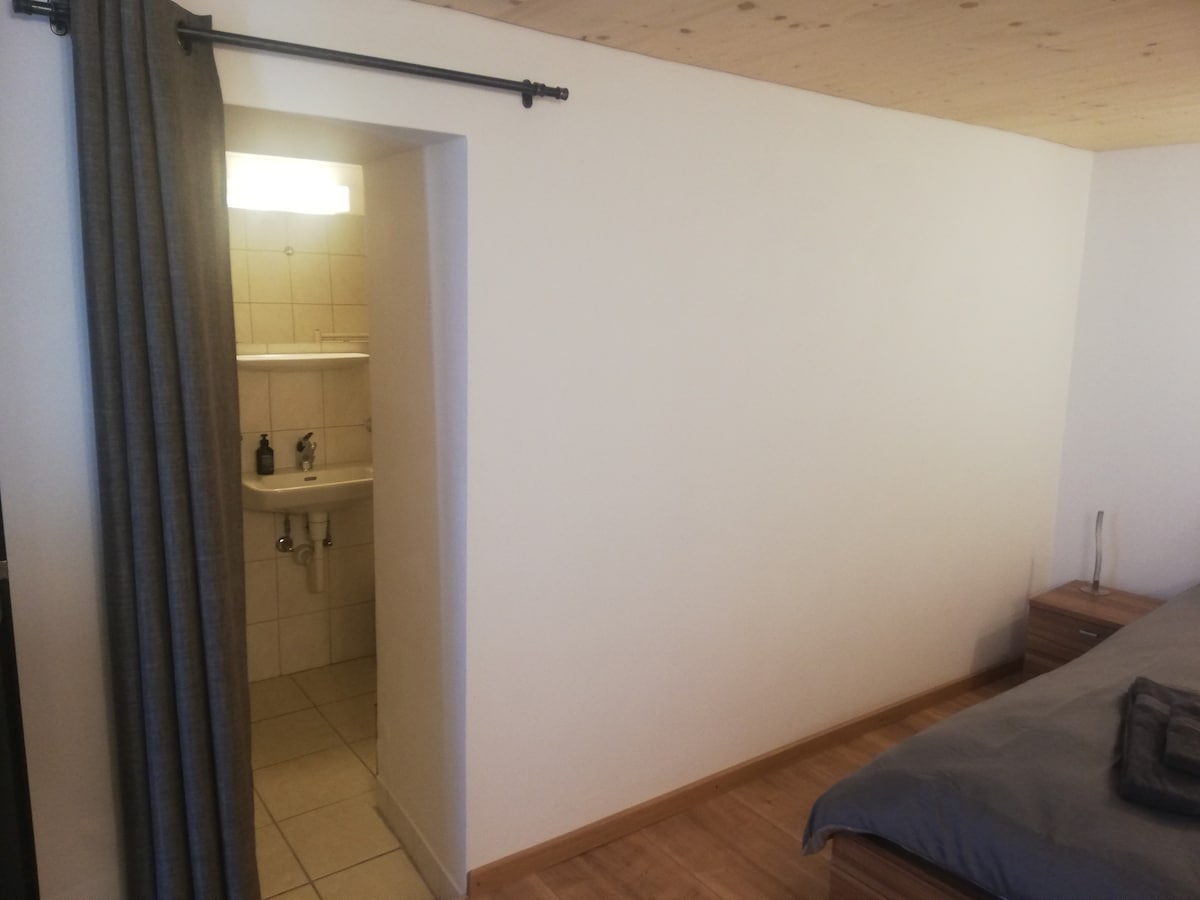 Cozy-minimalistic double room