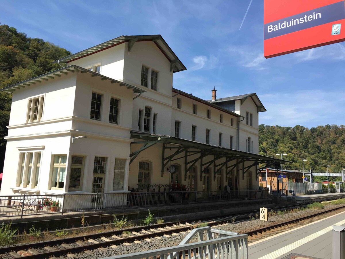 Wohnen im historischen Bahnhof in Balduinstein