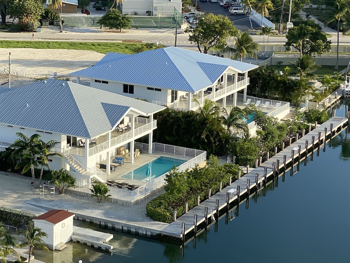 Grouper House, Lux 4BR, 6BA home w/ pool, dock and