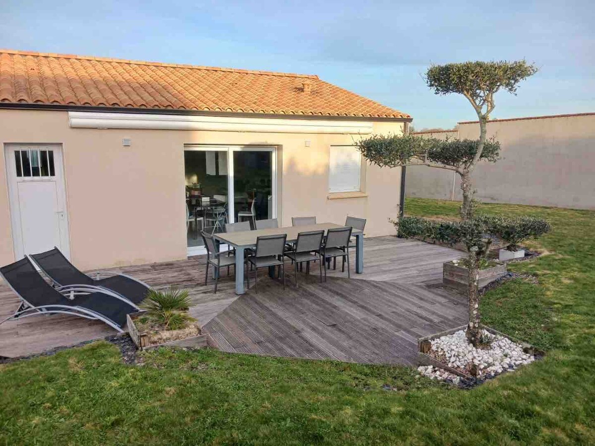 Maison spacieuse avec jardin à 25min des Sables