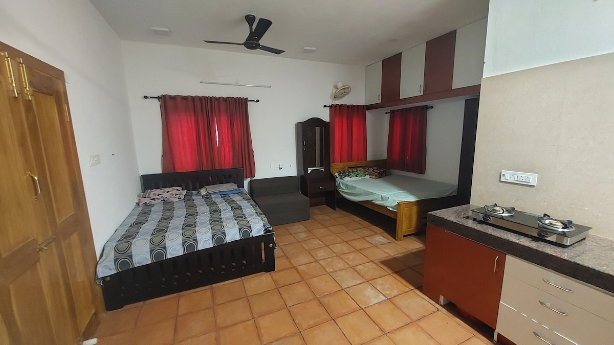 MS HomeStays near Isha Adiyogi: GF Studio (max 5)