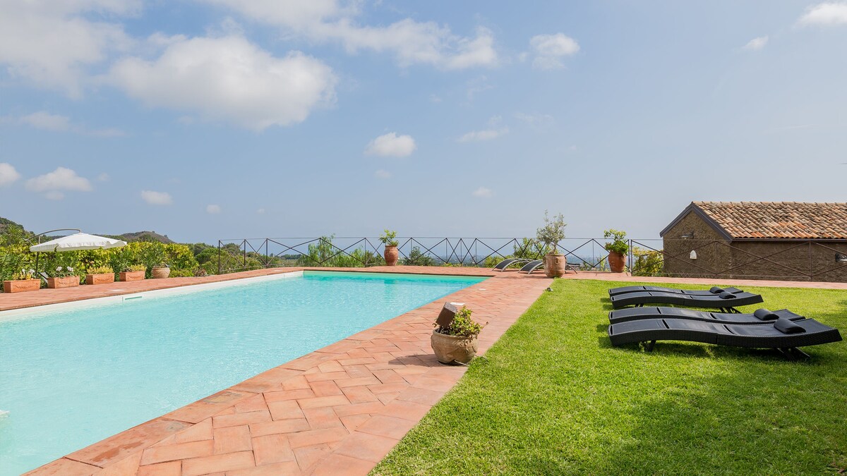 Il Palmento, country dwelling with swimming pool