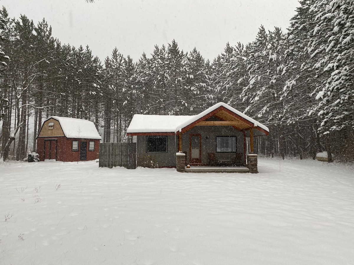 Between the Pines, 2 bedroom cabin