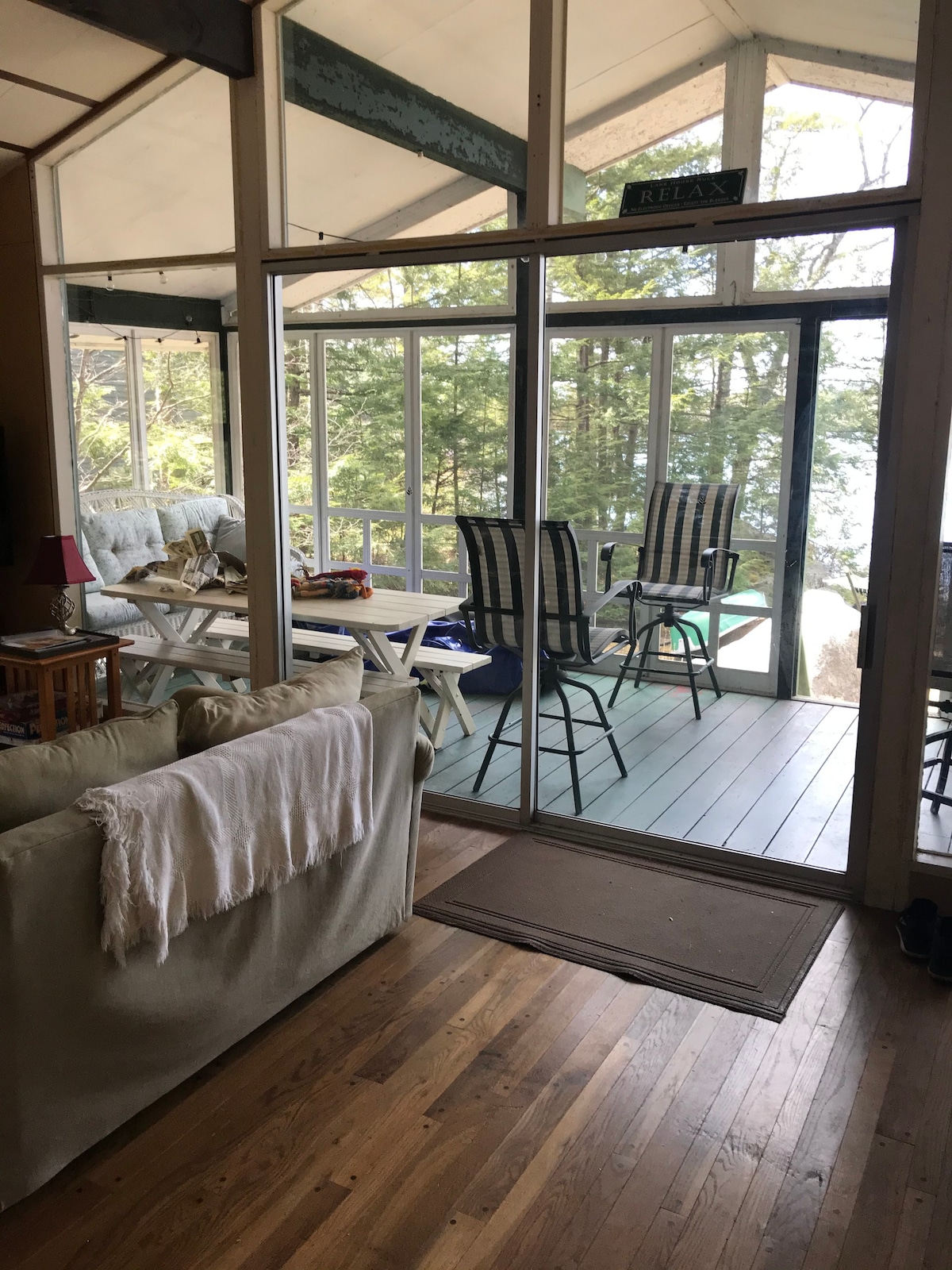 Waterfront cottage with deep water Docking