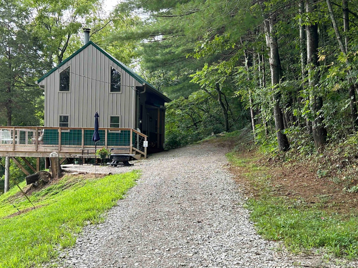 Hidden View Cabin