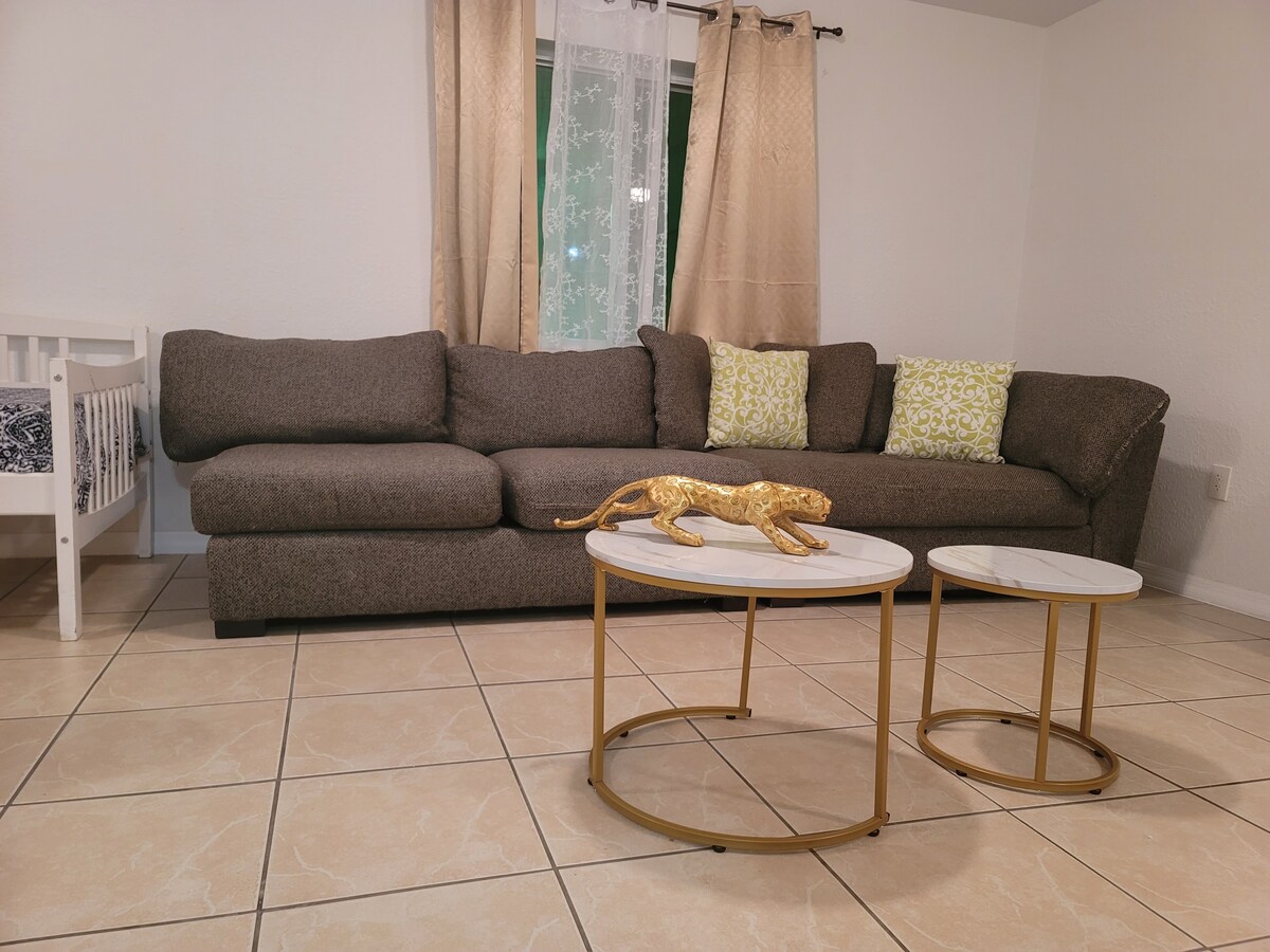 Apartamento  DORAL 
4 HUESPED