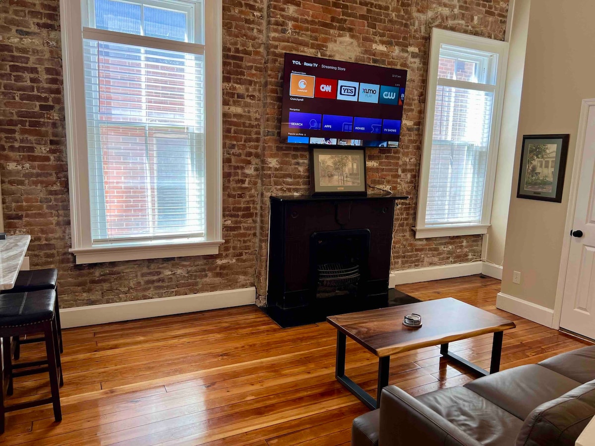 Historic Loft in Frankfort Entertainment District