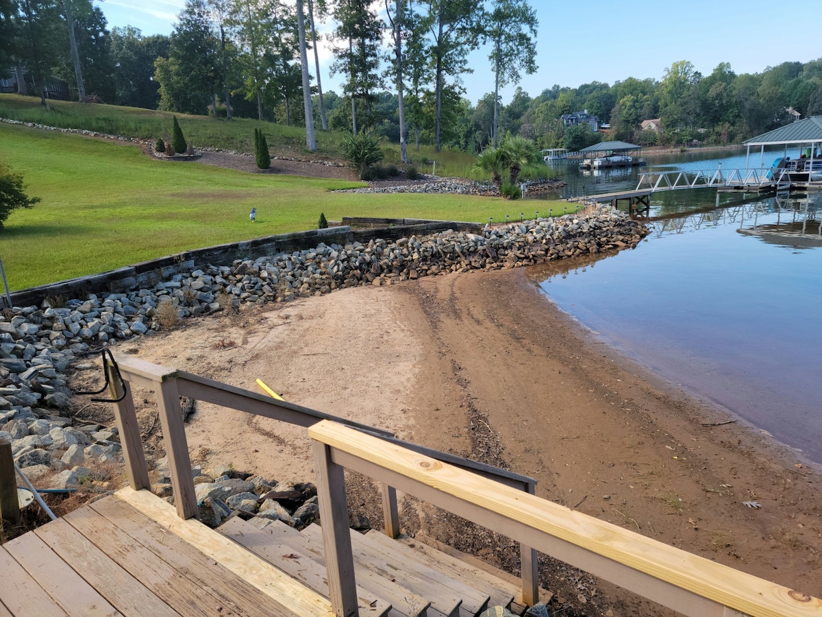 基奥伊湖（ Lake Keowee ）日落湾