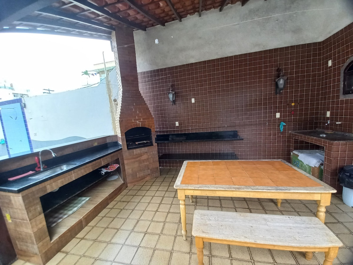 CASA em Camboinhas: 4 qtos, piscina e churrasco