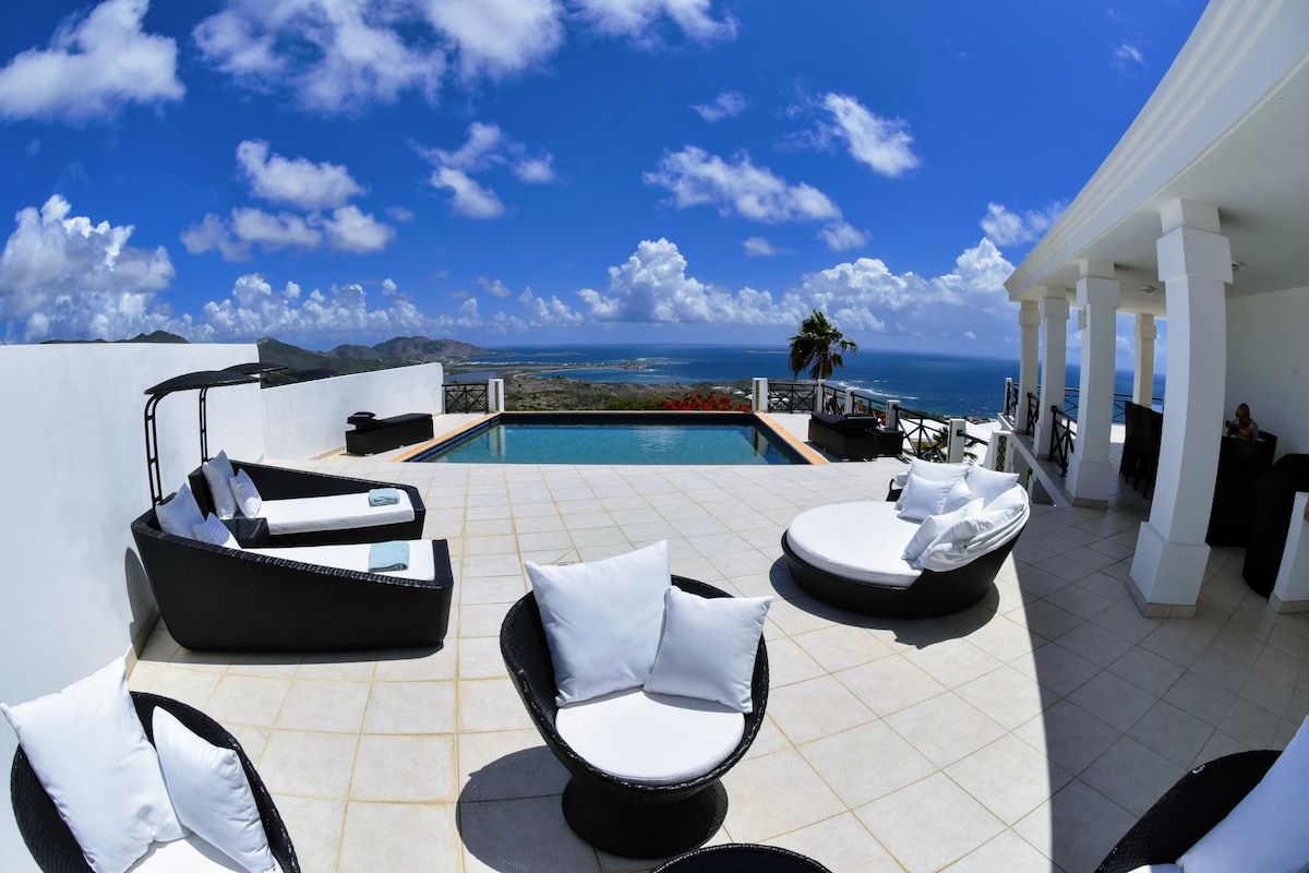 Luxury Villa -  unbelievable 180° Ocean View!!