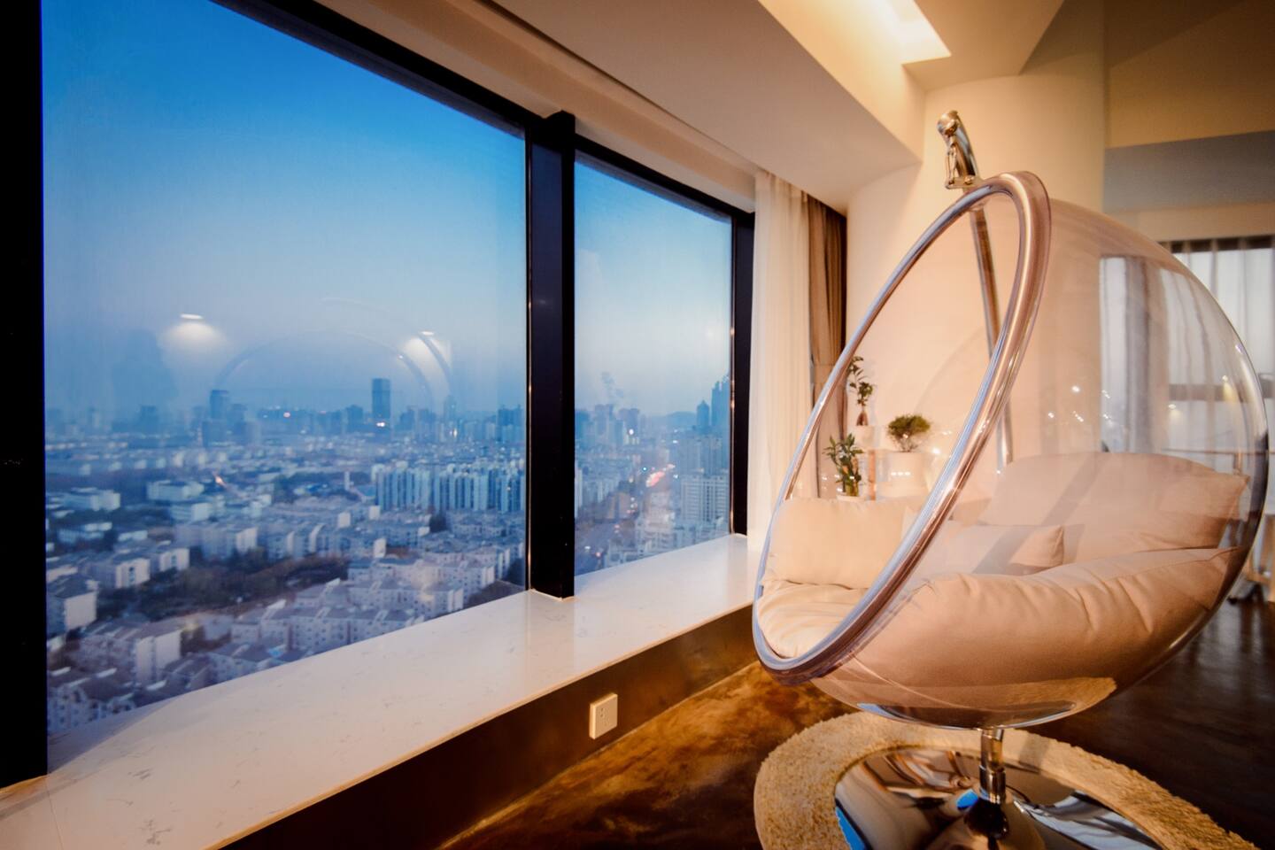 【云端】高层景观公寓落地玻璃  简约北欧 简约情侣观景浪漫 中国