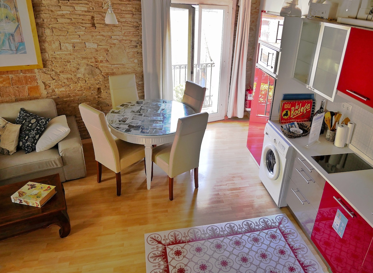 从Loft-Style单间公寓探索巴塞罗那老城区