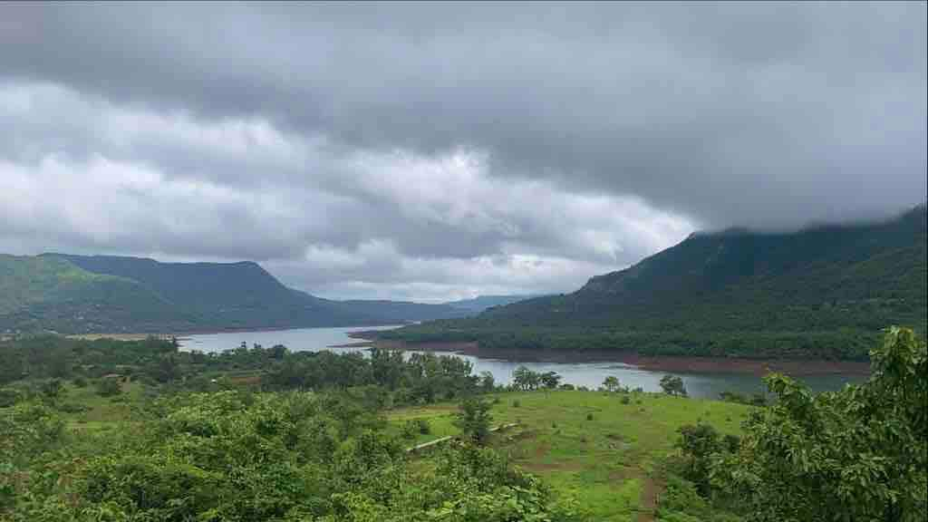 अथांग-Athaang-Mulshi. Villa with a backwater view