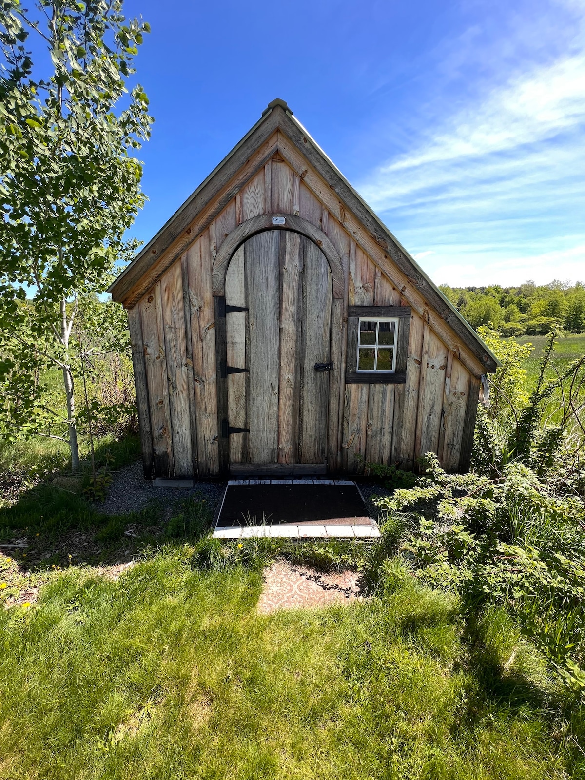 Firefly Meadows Farm Hobbit Hole Cabin