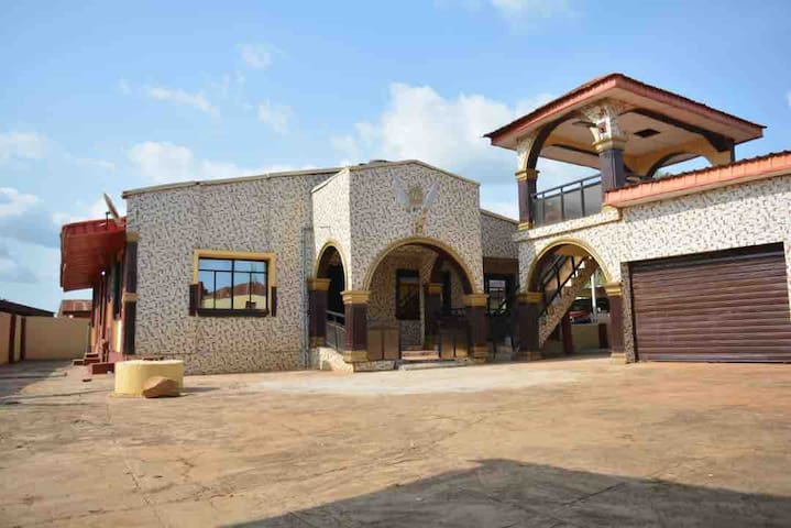 Osogbo的民宿
