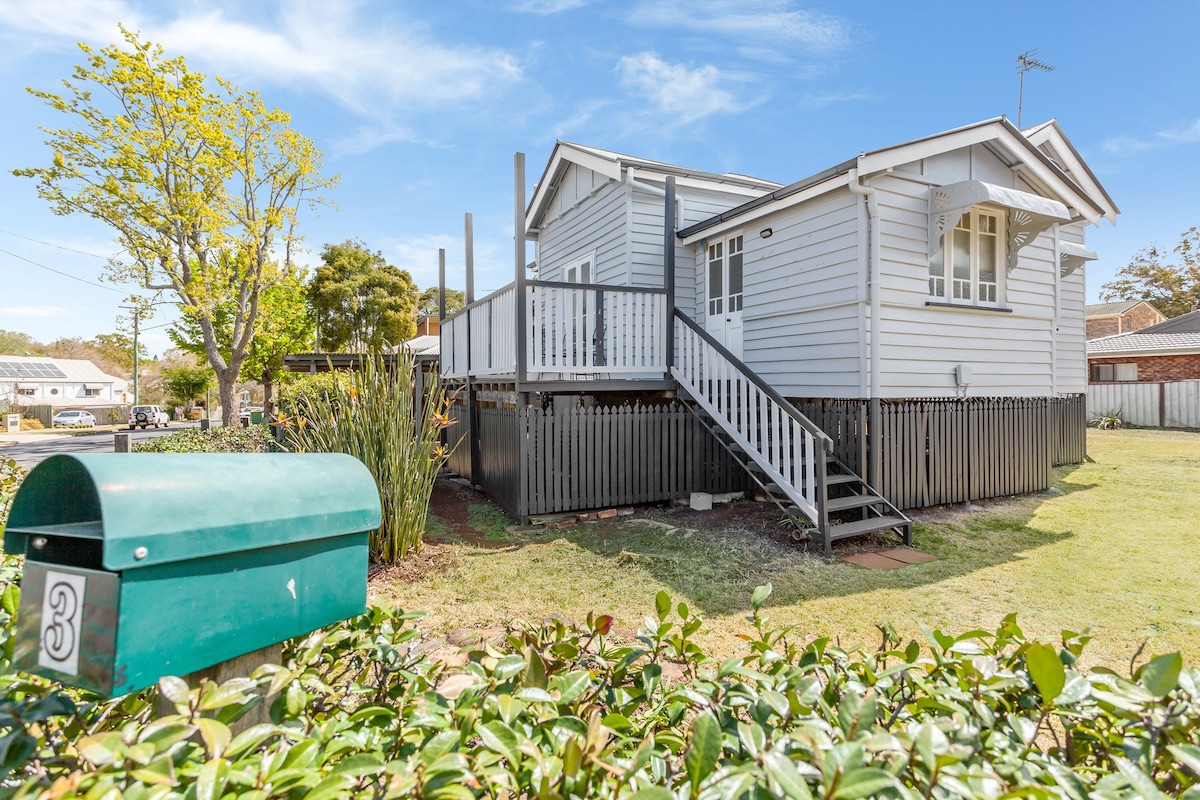 A Cute Inner City Cottage, East Toowoomba