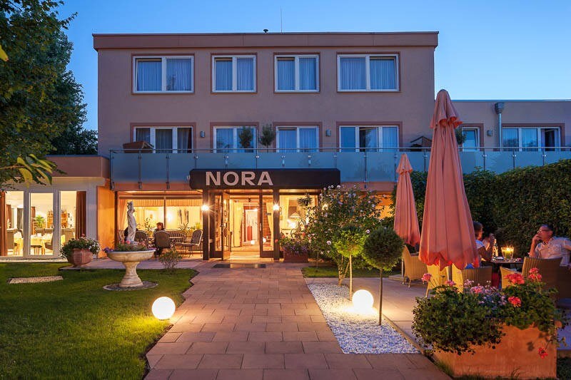 NORA GbR酒店， （ Bad Krozingen ） ，小套房， 1间卧室，最多入住3人