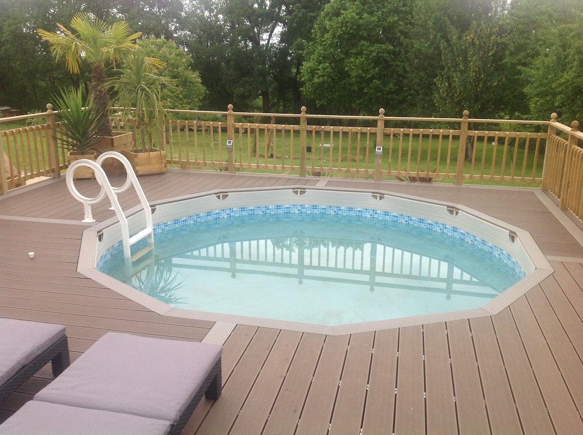 3 bedrooms, priv pool & hot tub
Villa Chez Royal