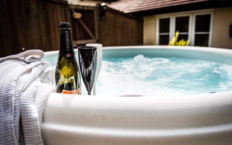 Romantic oasis, hot tub, Lyme Regis, ‘Retreat’