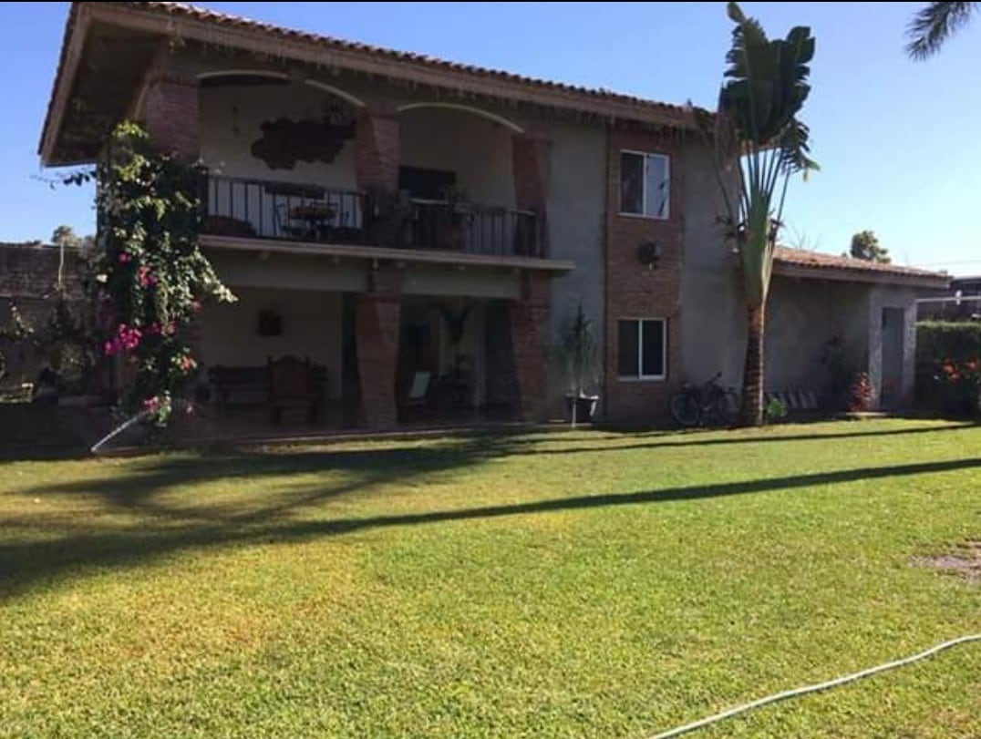 "Ebanos" El Patio de los Abuelos