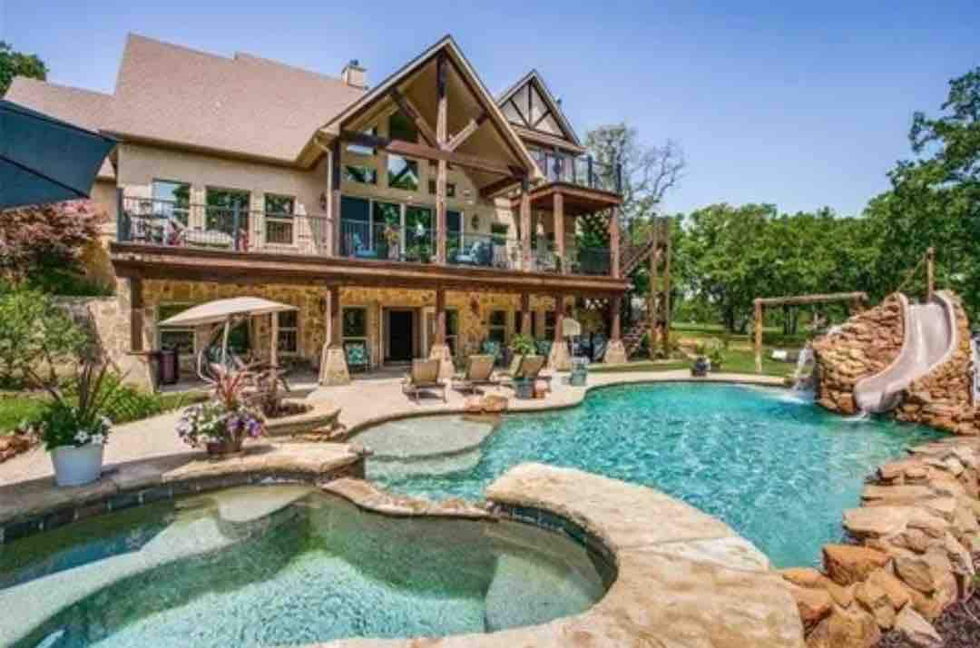 Gated Estate w/ Jacuzzi & Home Theater
