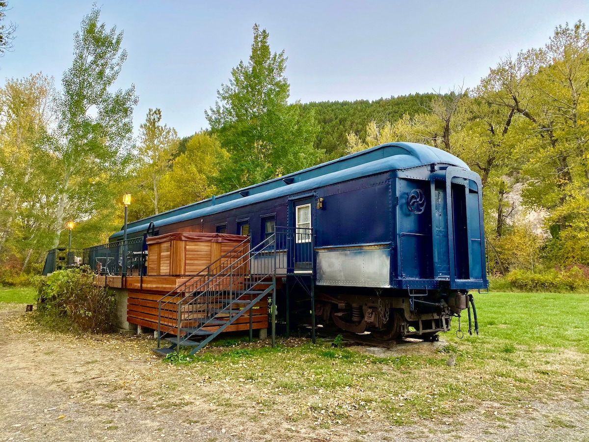 The Centennial Inn 🚂