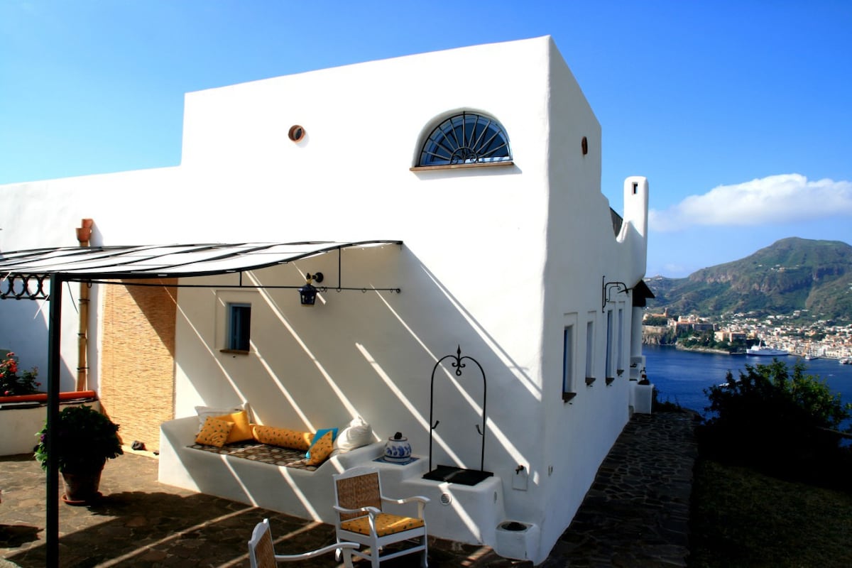 Casa Elisa Lipari