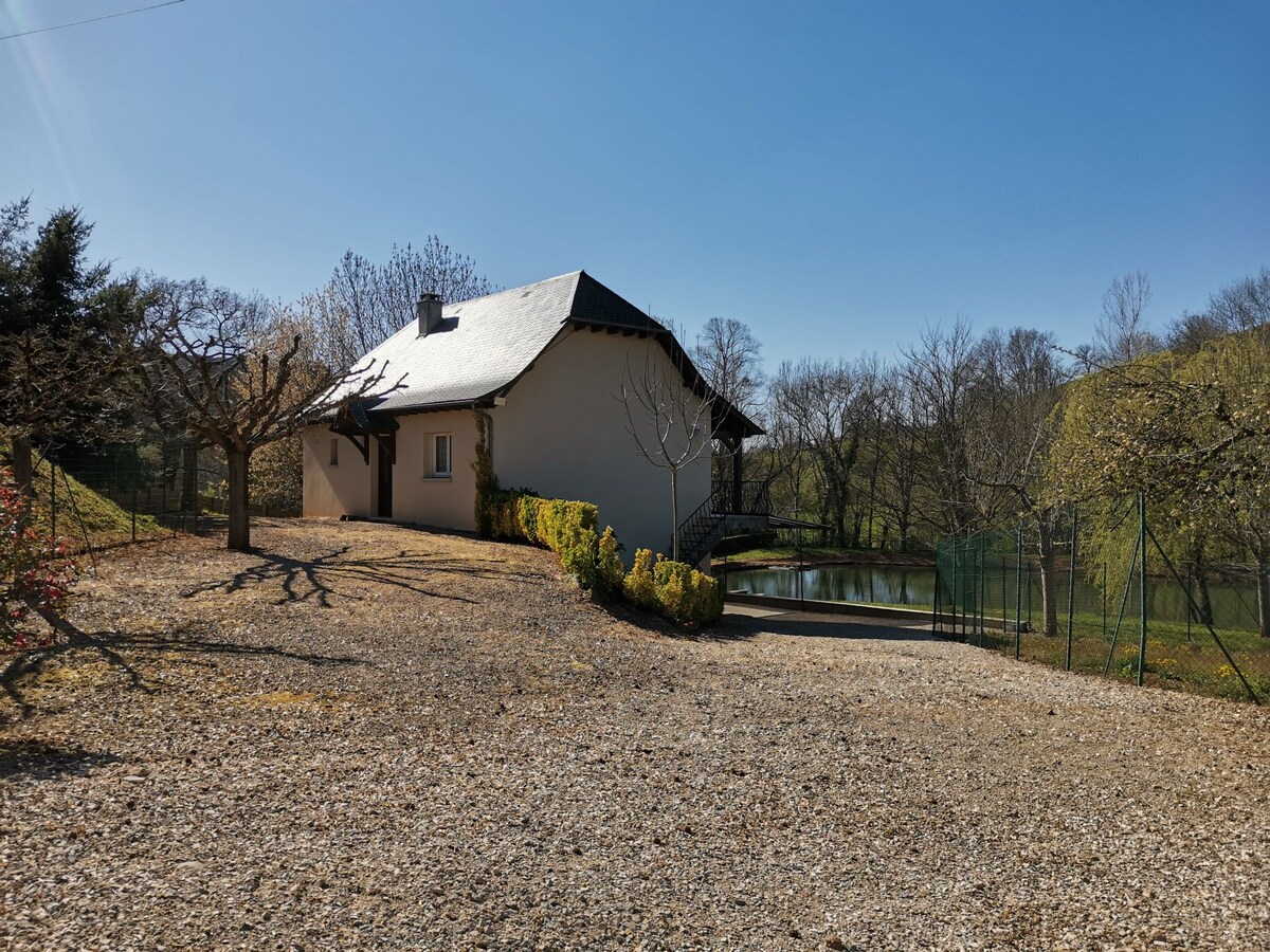 Maison de campagne avec lac privé